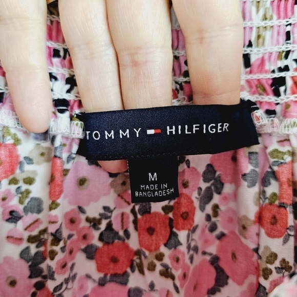 Tommy Hilfiger Santa Monica Smocked Ditsy Floral Skirt NWT, size Medium - Picture 6 of 10